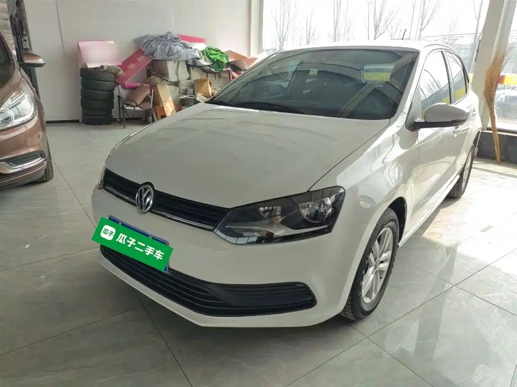 Volkswagen Polo 2016 1.4L Automatic Trend фото 2