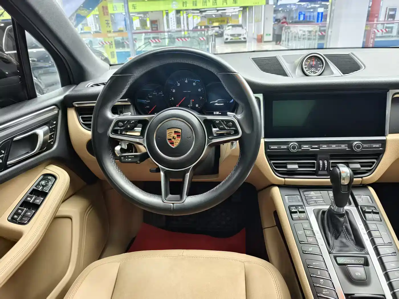 Porsche Macan 2018 Macan 2.0T фото 8
