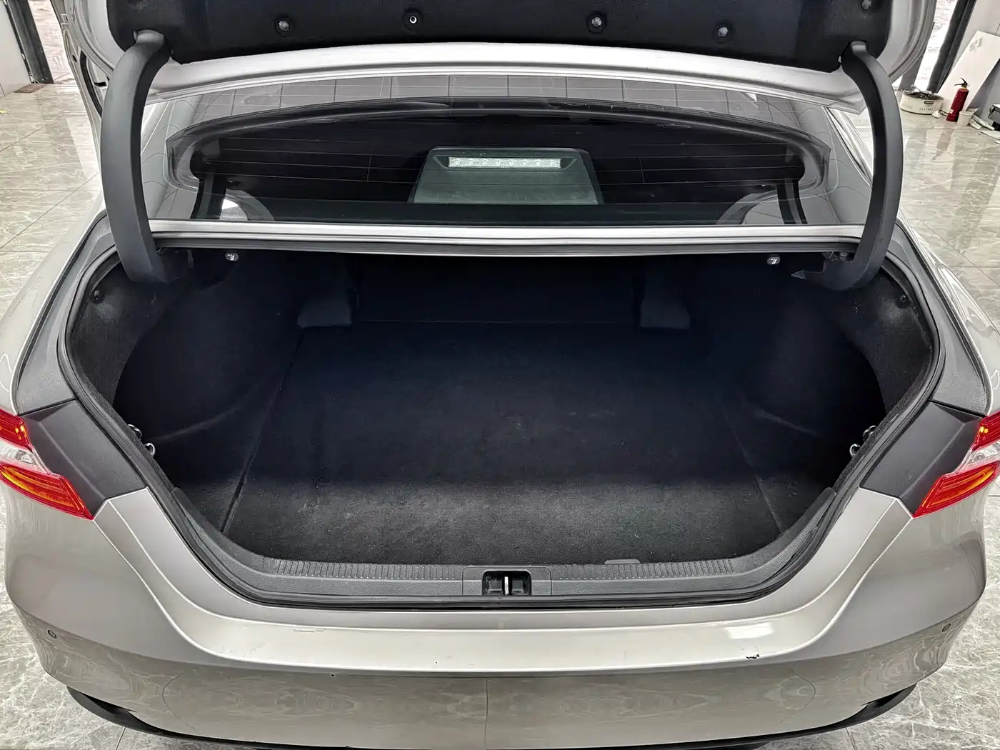 Toyota Camry 2018 2.0G Luxury Edition фото 7