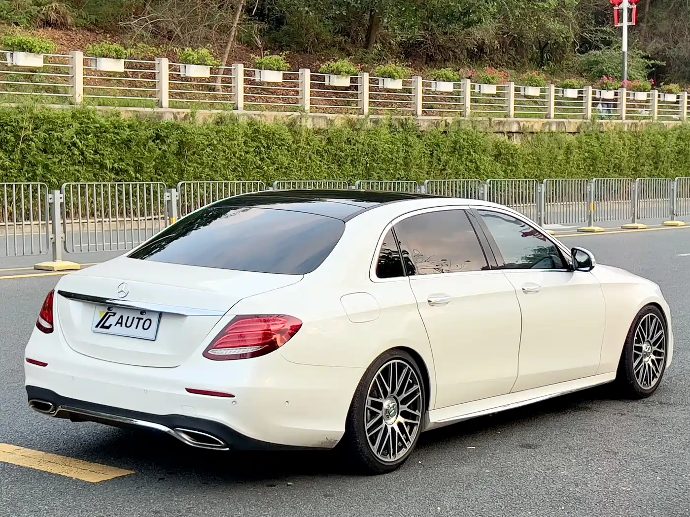 Mercedes-Benz E-Class 2017 E 320 L Sport 4MATIC фото 7