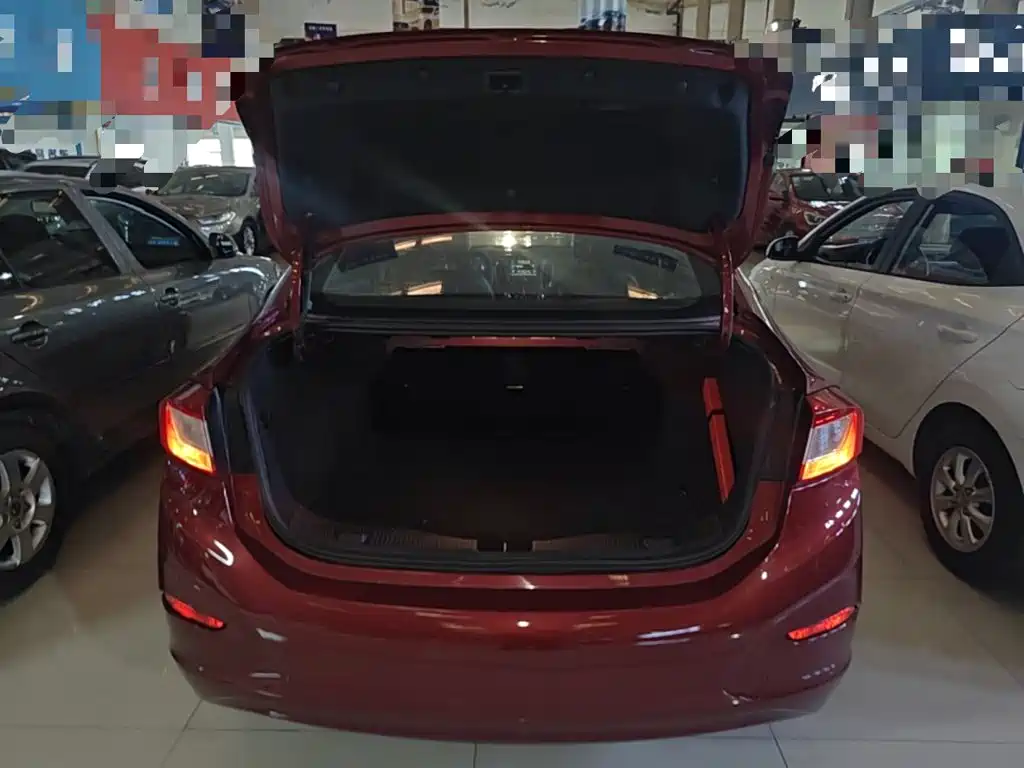 Chevrolet Cruze 2017 2018 320 Automatic Pioneer Sunroof Edition