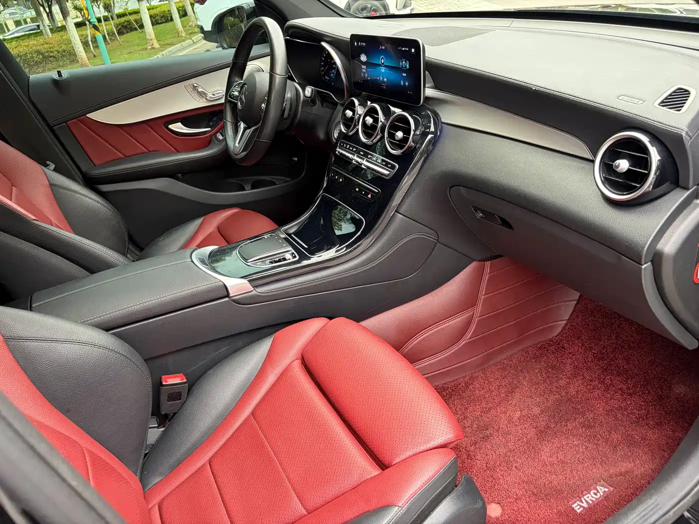 Mercedes-Benz GLC Coupe 2020 GLC 260 4MATIC Coupe SUV фото 18