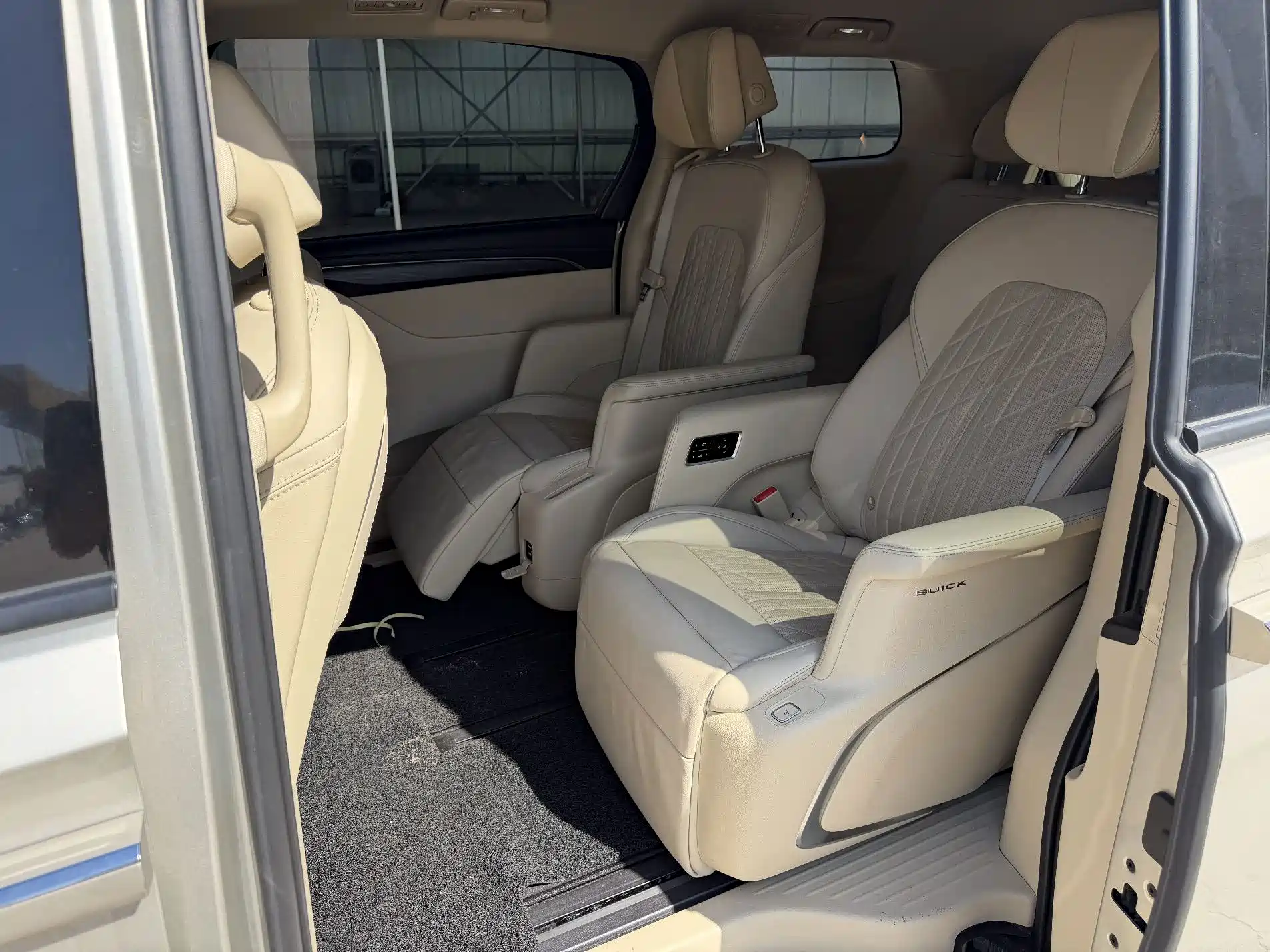 Фото 7 - Buick GL8