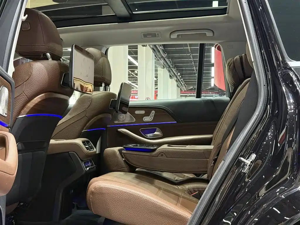 Mercedes-Benz GLS 2024 Model GLS 450 4MATIC Luxury фото 18