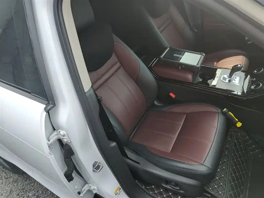 Land Rover Range Rover Evoque 2023 Range Rover Evoque L 249PS Luxury Edition фото 20