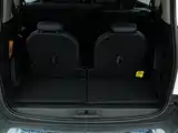 صورة 12 - Peugeot 5008
