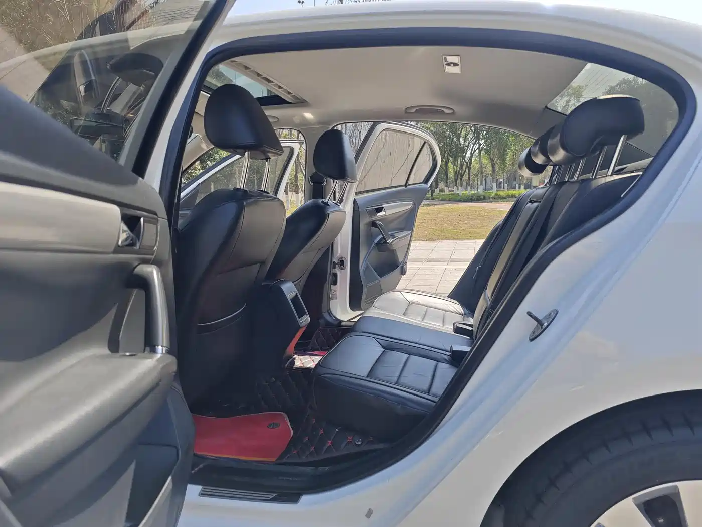 Volkswagen Lavida 2013 1.4TSI DSG Comfort Edition фото 14