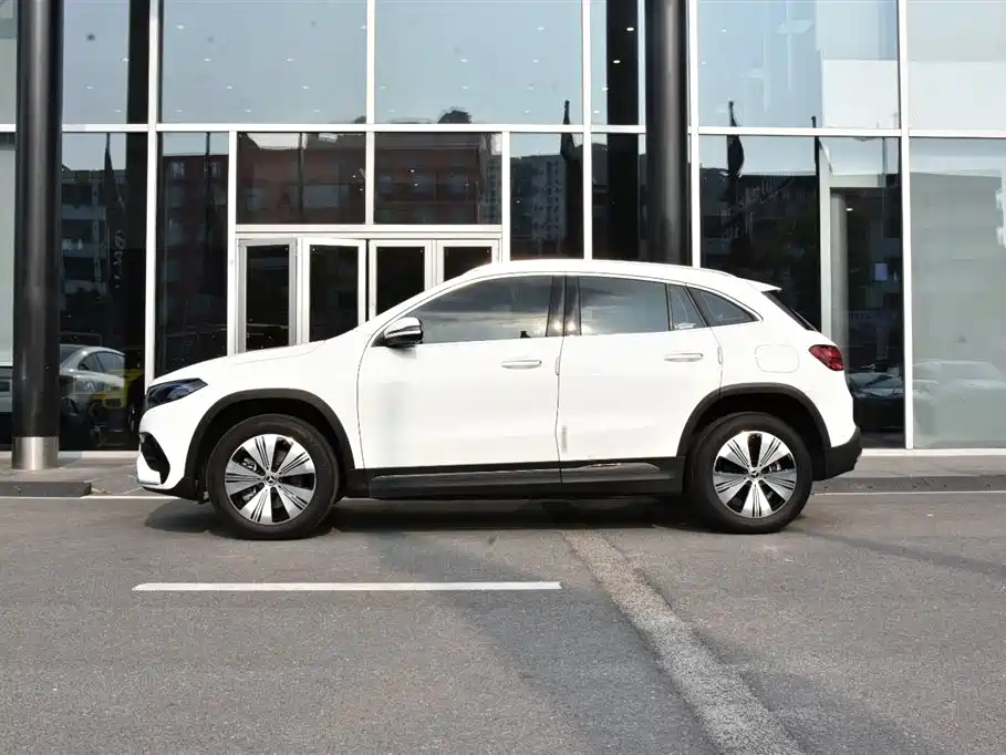 2025 Mercedes-Benz EQA