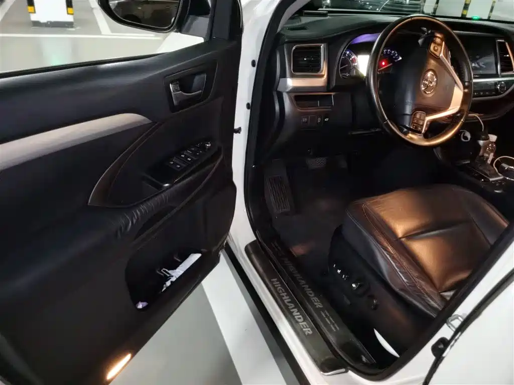 Toyota Highlander 2015 2.0T AWD Luxury Edition 7-seater фото 14
