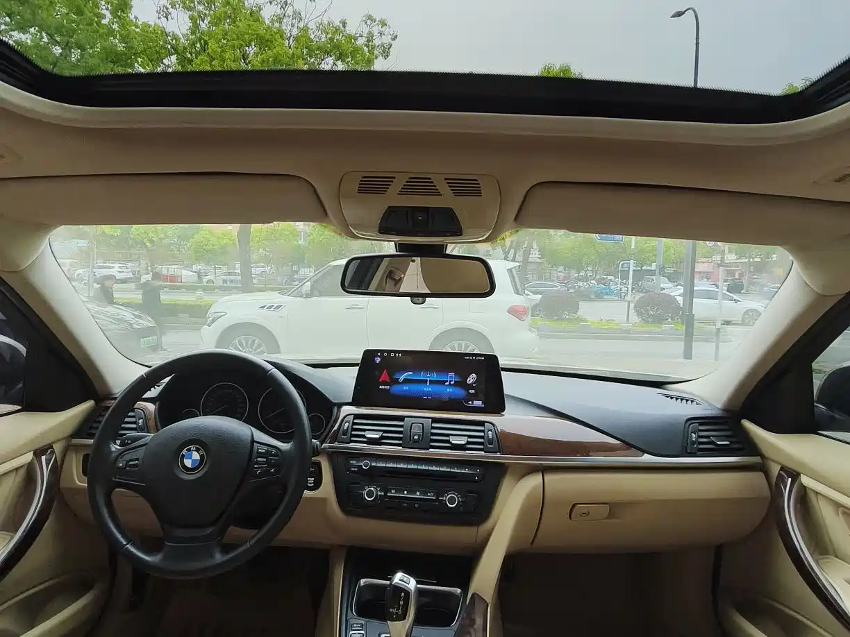 BMW 3 Series 2013 320Li Style Design Package фото 9