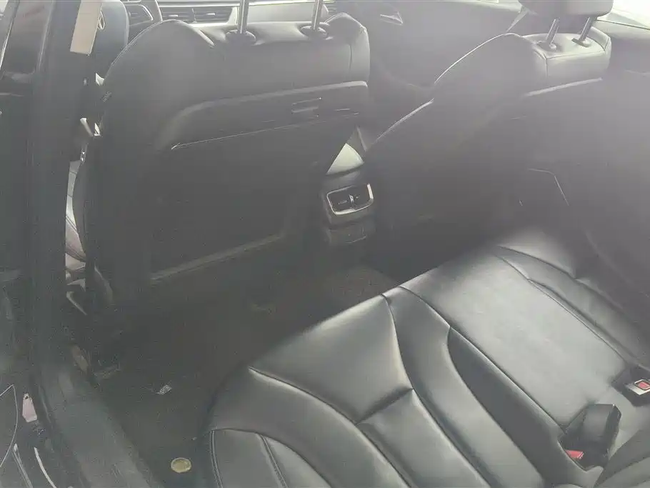 Hongqi H5 2022 Classic Facelift 1.5T DCT Flag Rhythm Edition фото 11