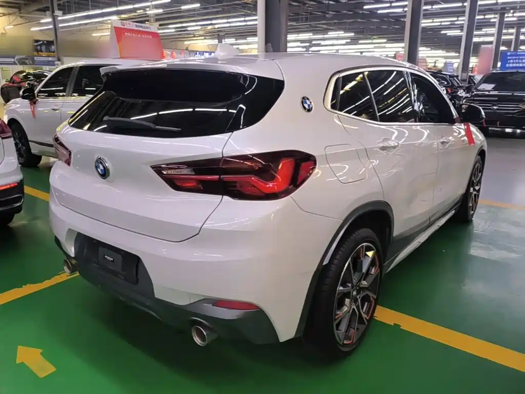 Photo 7 - BMW X2