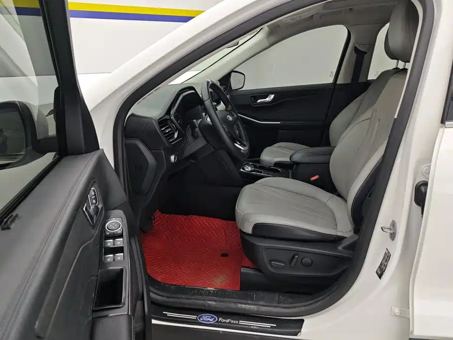 Ford Escape 2021 2020 EcoBoost 245 2WD Premium Edition