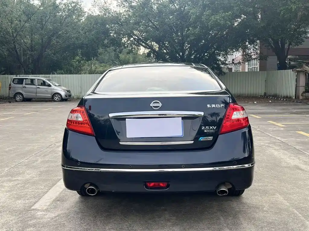 Nissan Teana 2010 2011 Duke 2.5L XV VIP Premium Edition