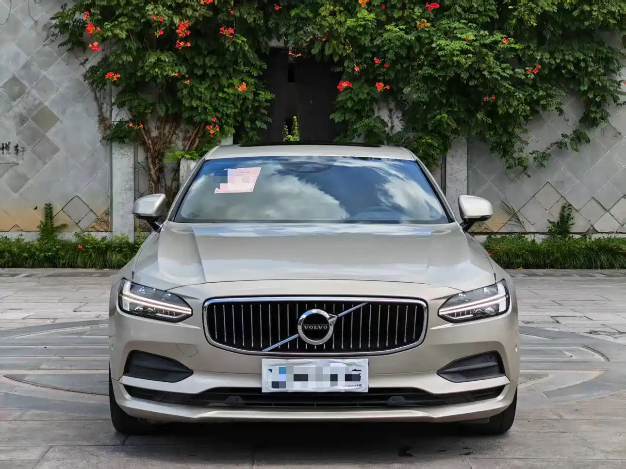 Фото 2 - Volvo S90