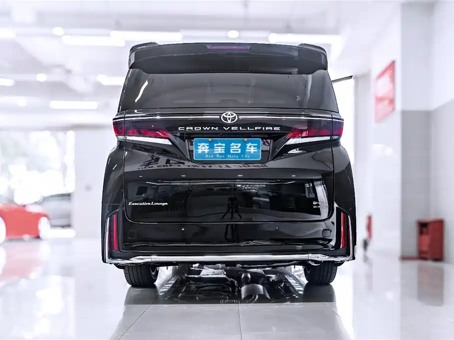 Toyota Vellfire 2024 Crown Hybrid 2.5L Executive Premium Edition фото 5