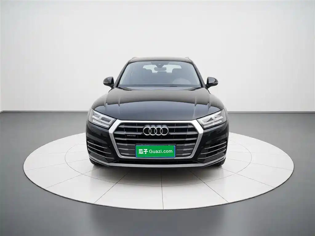 Audi Q5L 2020 Facelift 40 TFSI Honor Fashion фото 3