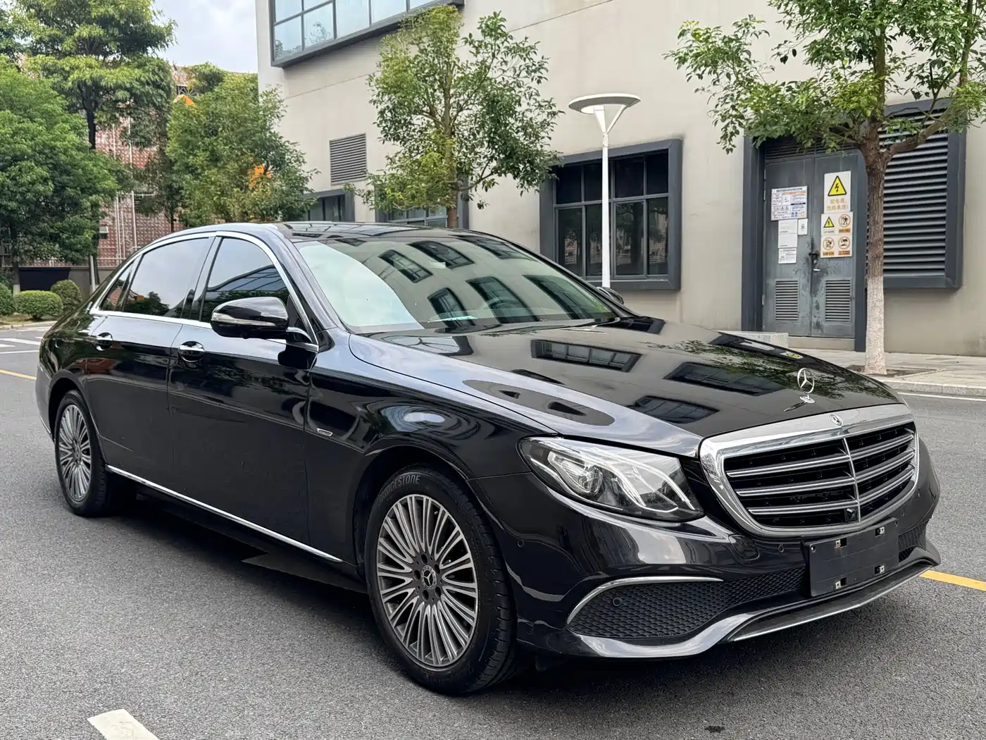 Mercedes-Benz E-Class 2020 Facelift E 300 L Exclusive фото 3