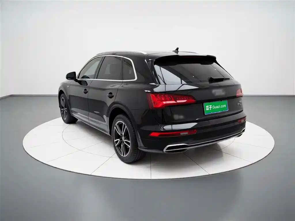 Audi Q5L 2020 Facelift 40 TFSI Honor Fashion фото 5