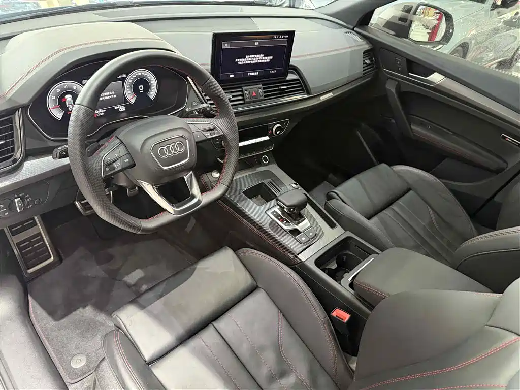 Audi Q5L Sportback 2022 40 TFSI RS Kit Speed Edition фото 13