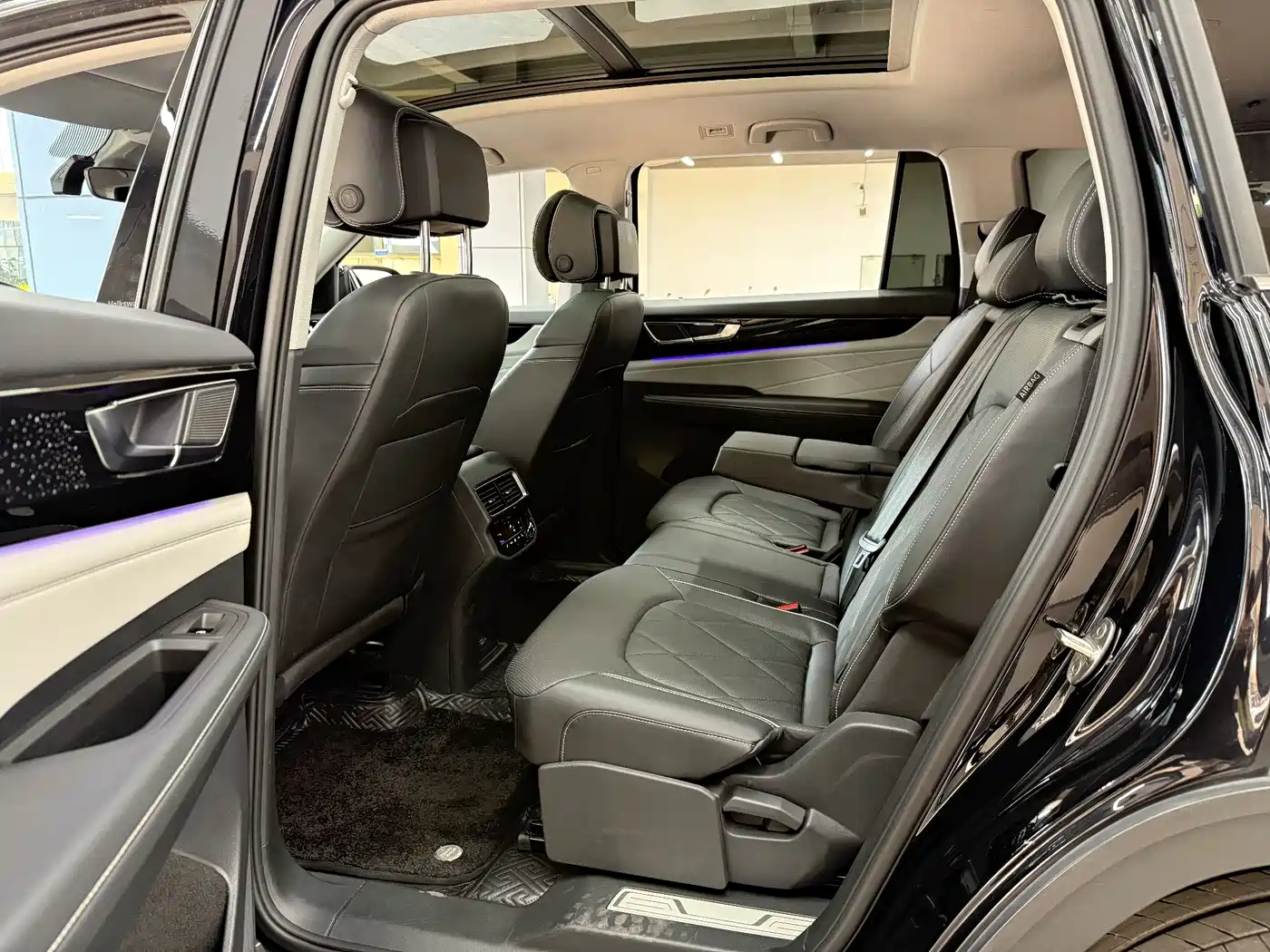 Volkswagen Teramont 2024 380TSI 4WD Prestige Luxury Edition фото 16
