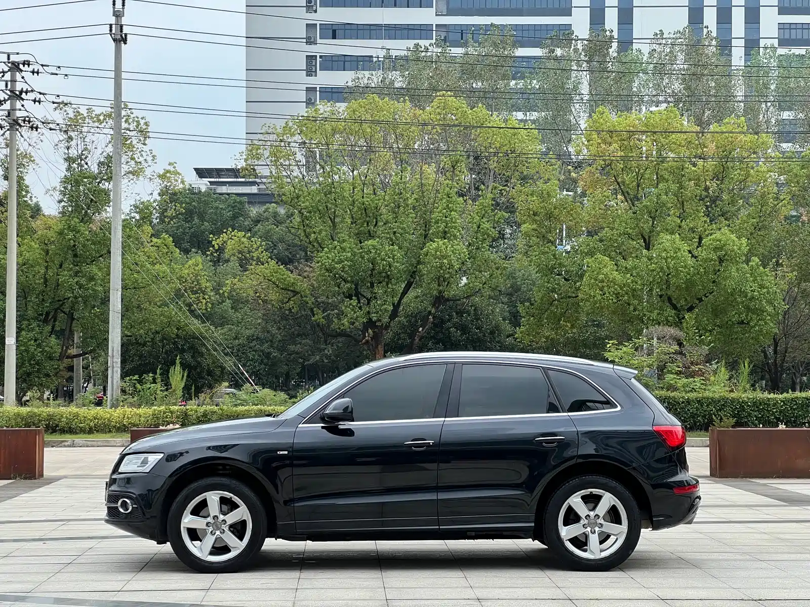 Photo 3 - Audi Q5