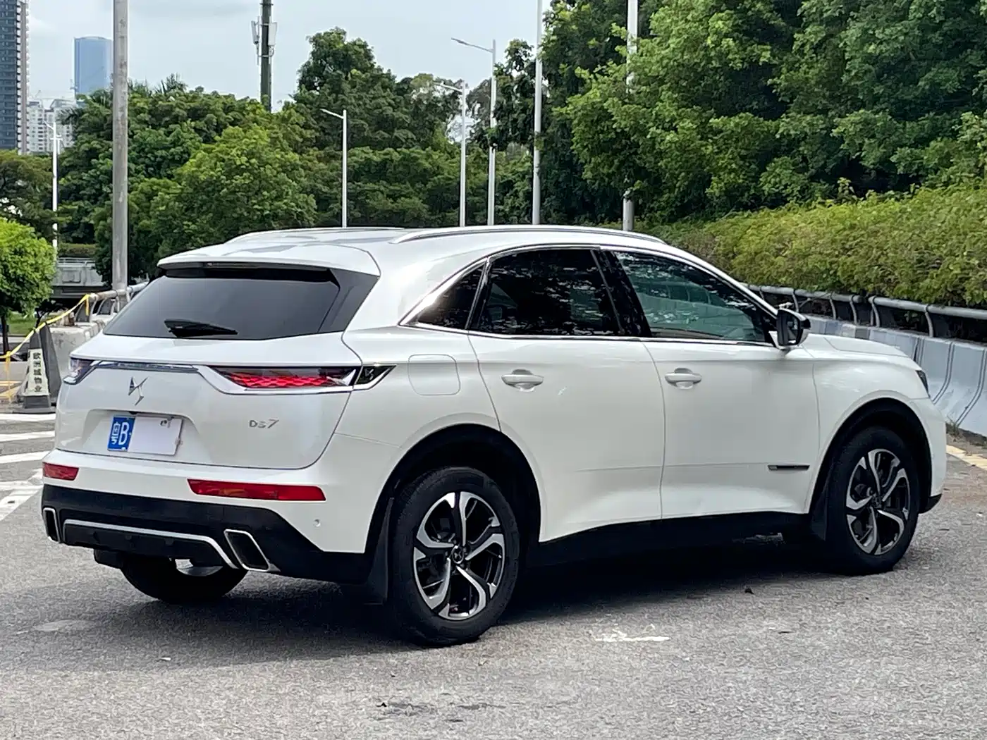 DS 7 2018 2018 45THP Rivoli Pioneer Edition