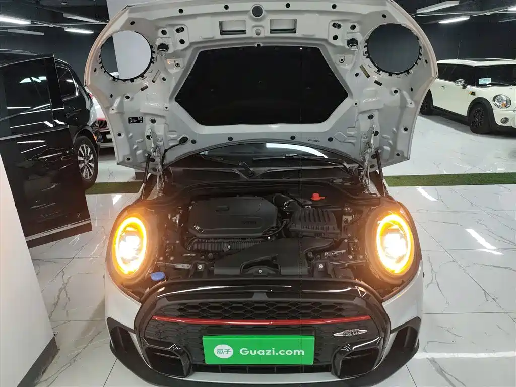 MINI JCW