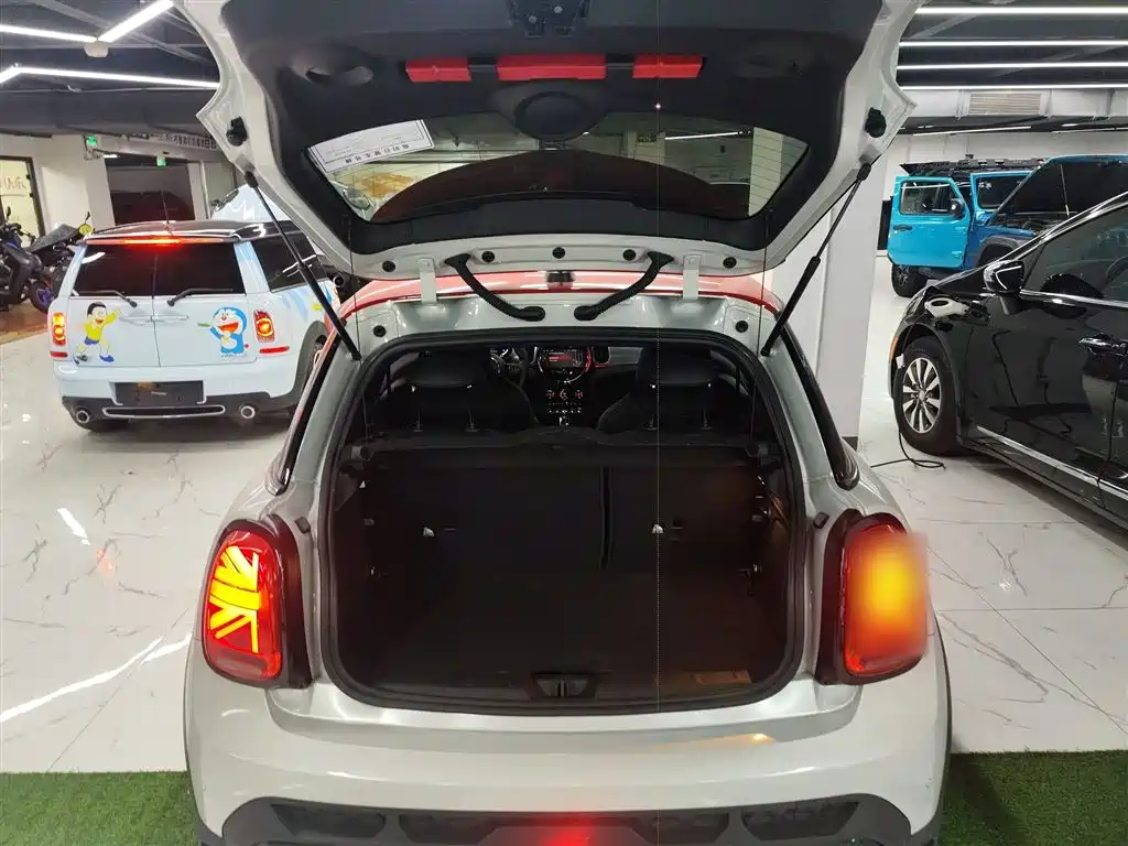 MINI JCW