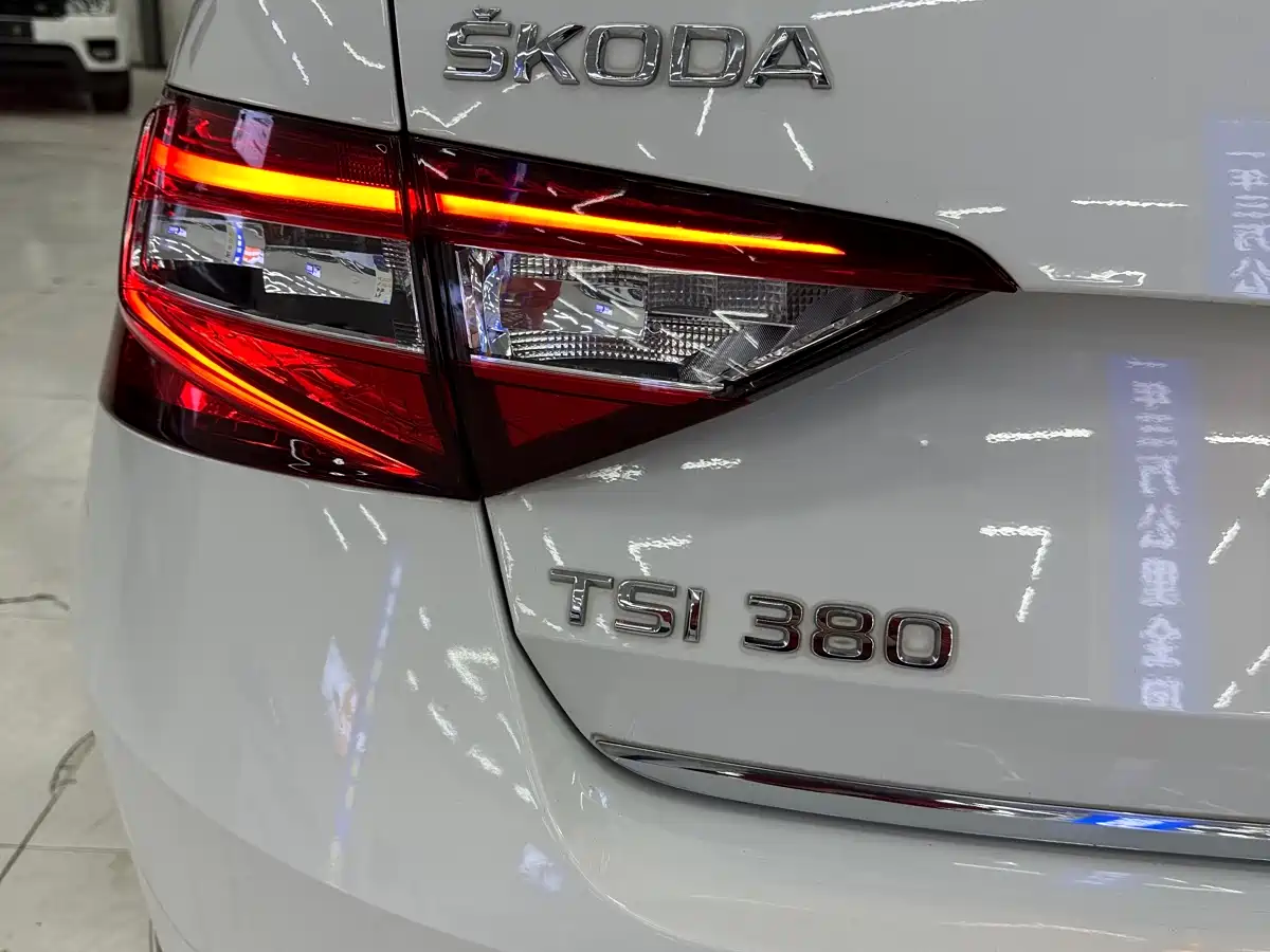 Škoda Superb 2018 TSI380 DSG Flagship Edition China V фото 9