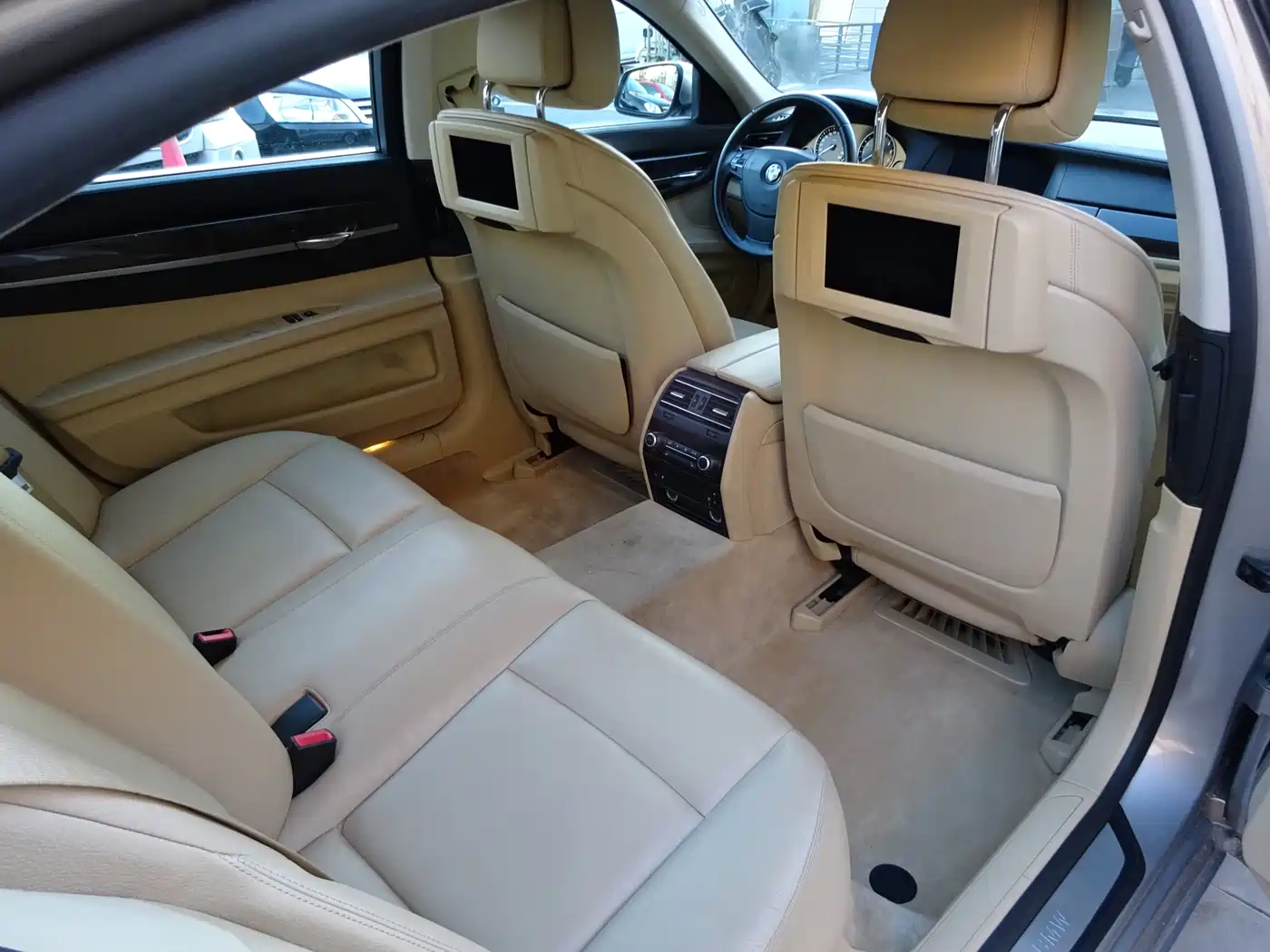 BMW 7 Series 2011 730Li Elegance фото 20