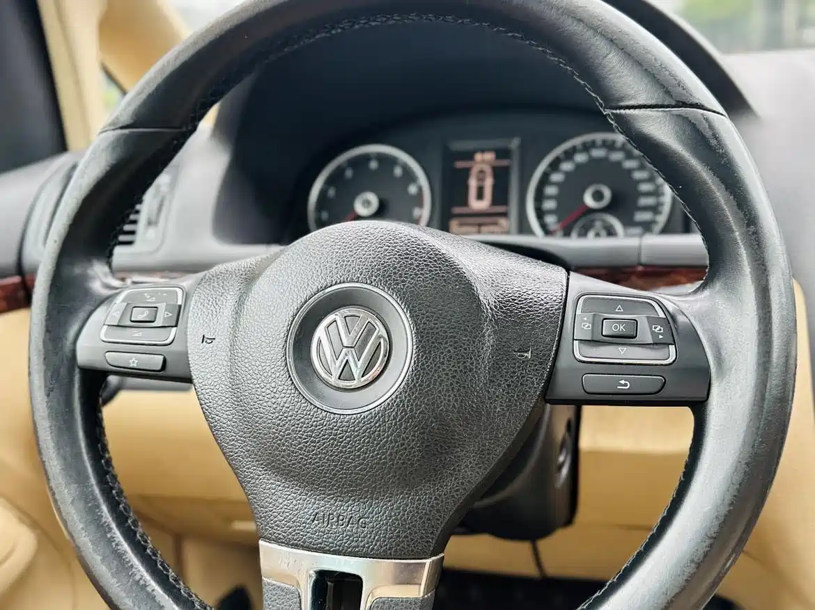 Volkswagen Touran 2013 1.4T DSG Brilliant Edition 5-seater фото 14