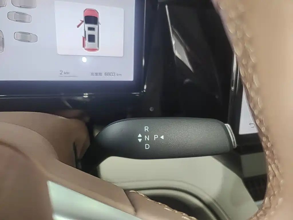 BYD Xia 2025 2025 DM-i 1.5T 180km Surpass Edition