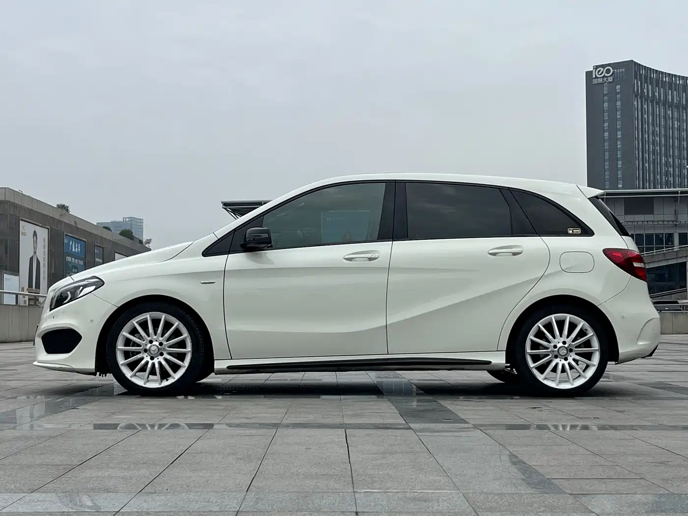 Mercedes-Benz B-Class 2017 B 200 Polar Limited Edition фото 4