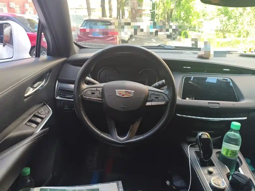 Cadillac XT4 2021 28T FWD Luxury Edition фото 6