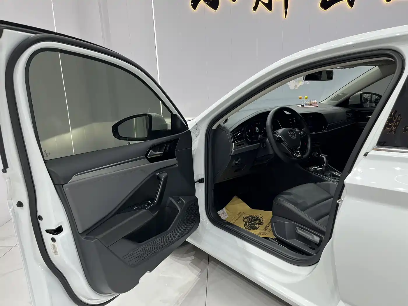 Volkswagen Sagitar 2022 280TSI DSG Surpassing Edition фото 7