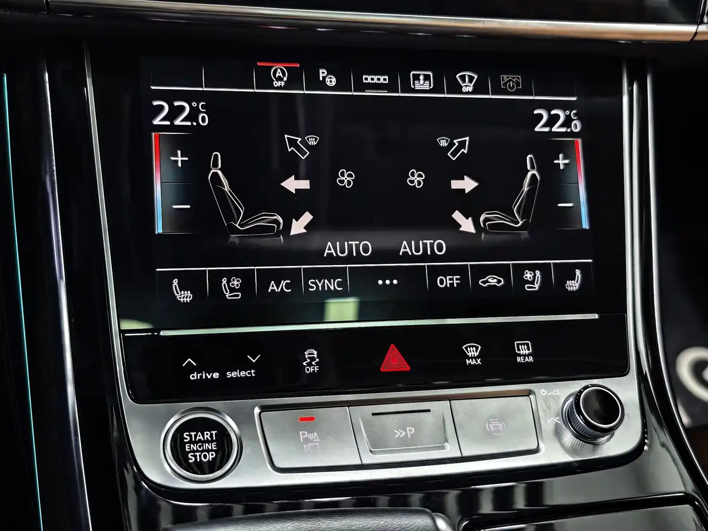 Audi A8 2023 A8L 55 TFSI quattro Flagship фото 21