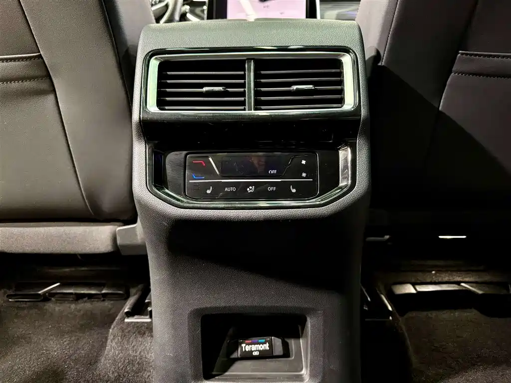 Volkswagen Teramont 2023 Teramont X 530 V6 4WD Premium Flagship фото 28