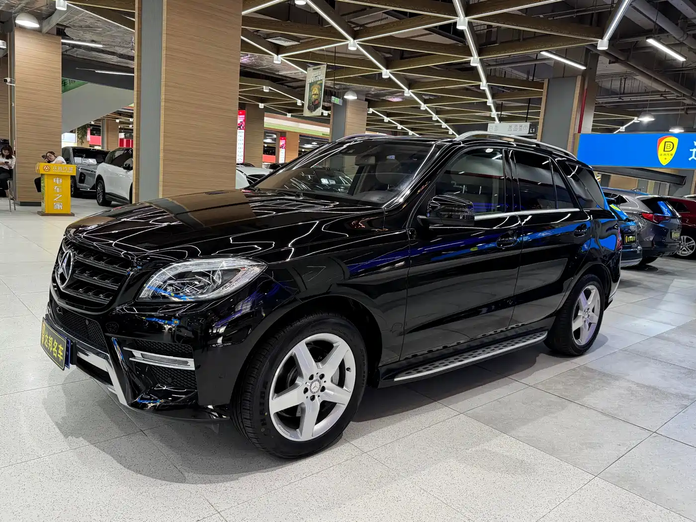 Mercedes-Benz M-Class 2014 ML 400 4MATIC Luxury фото 3