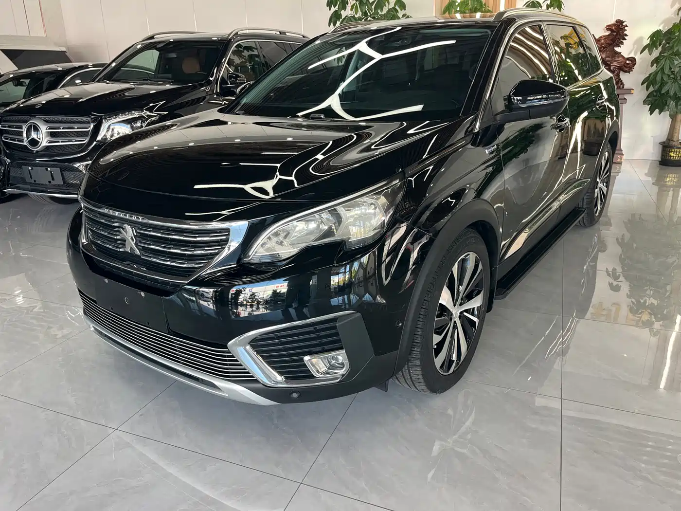Peugeot 5008 2018 2017 380THP 7-seat Luxury Edition