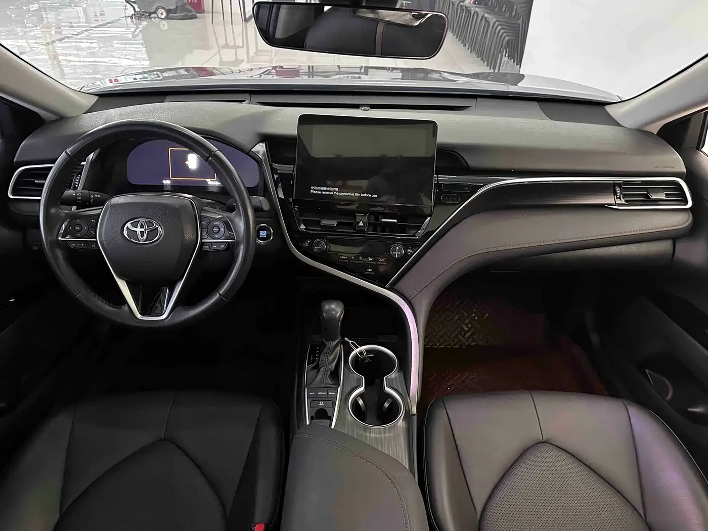 Toyota Camry 2023 2.5G Luxury Edition фото 9