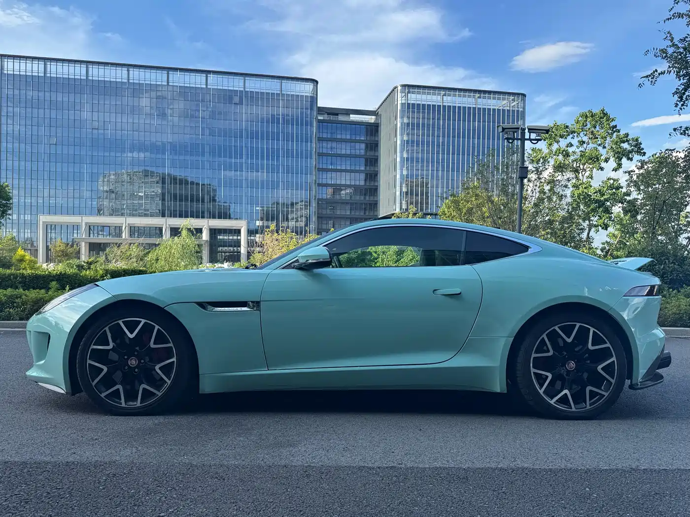 Jaguar F-TYPE 2016 3.0 SC Hardtop фото 13