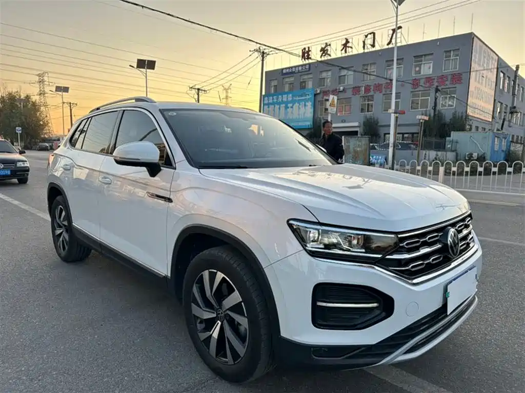 Volkswagen Tayron 2021 330TSI 2WD 3rd Anniversary Limited Edition фото 3