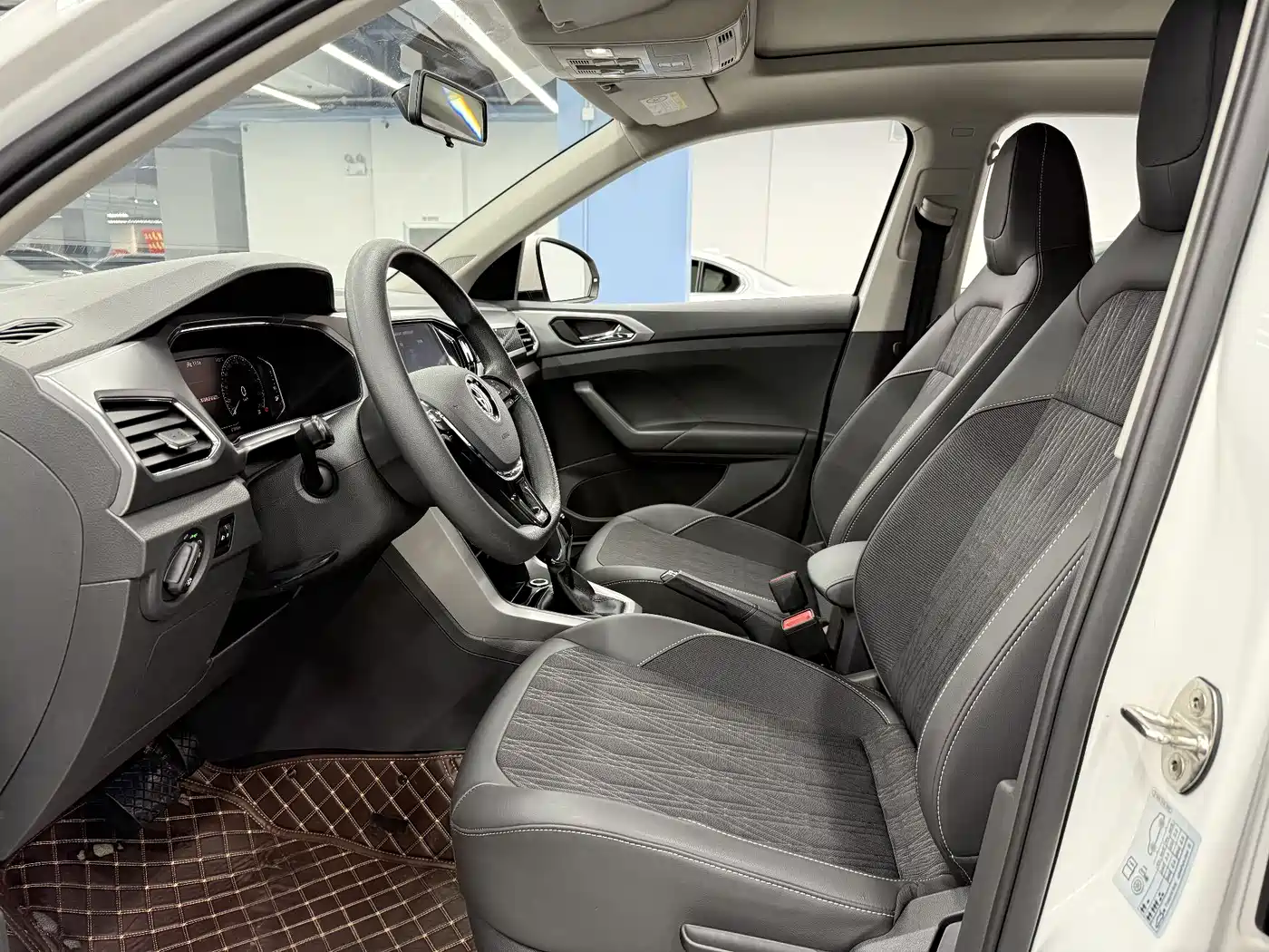 Volkswagen T-Cross 2022 280TSI DSG Luxury Edition фото 15