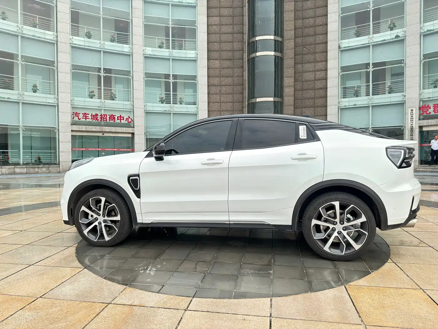 Lynk & Co 05 2020 2.0TD 4WD Halo Edition фото 4