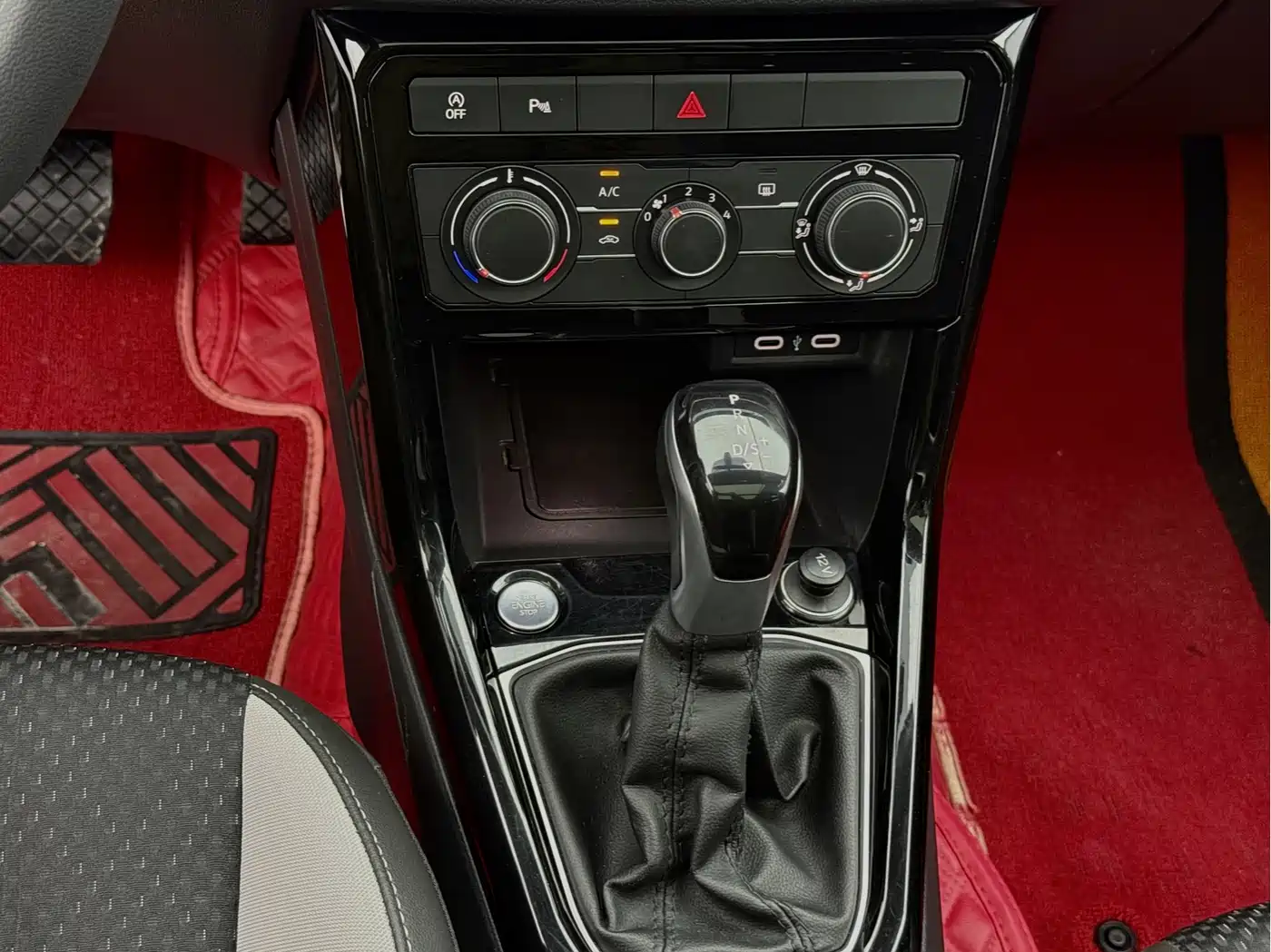 Volkswagen Tanying 2021 1.5L Automatic Smart Connect Edition фото 15
