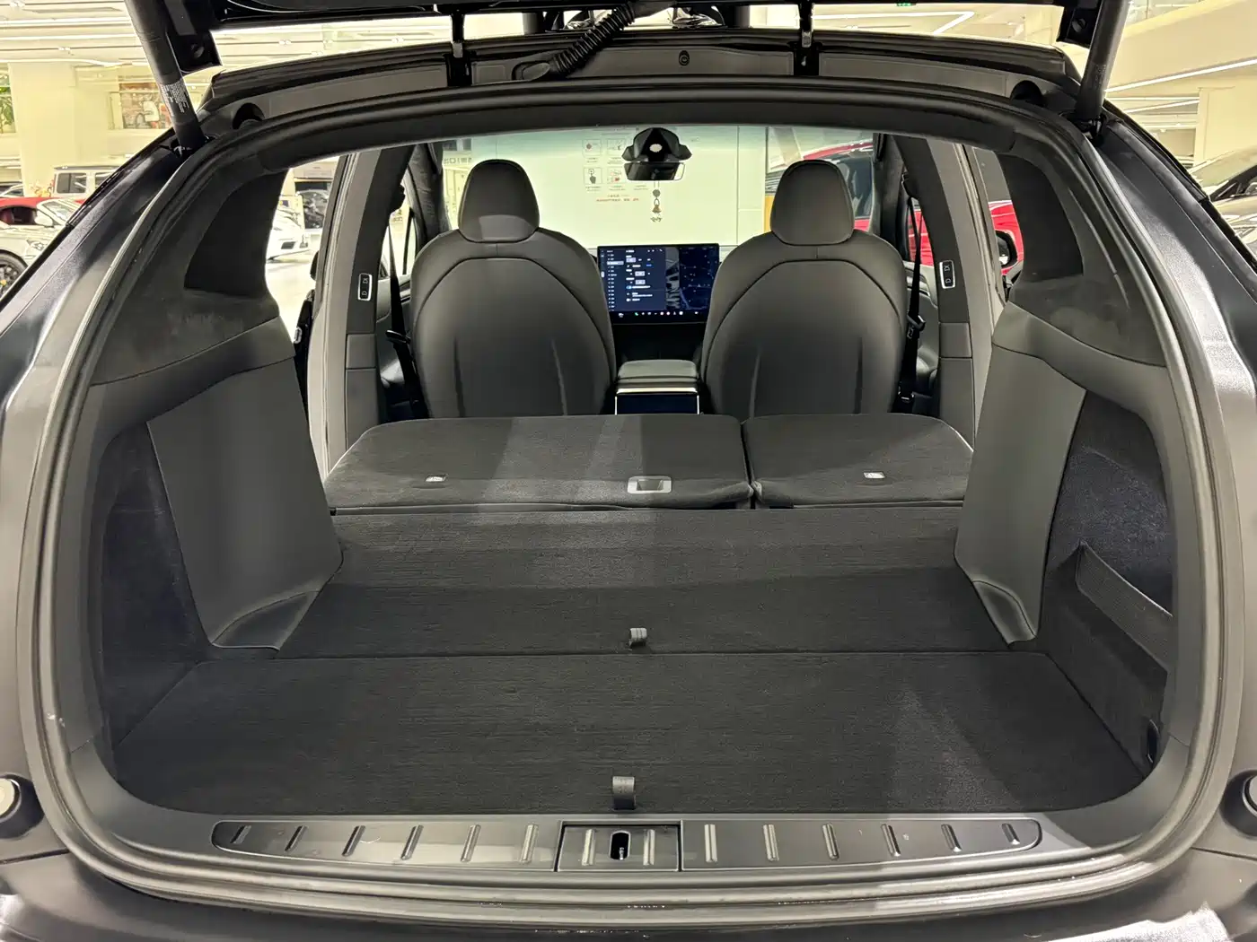 Photo 18 - Tesla Model X