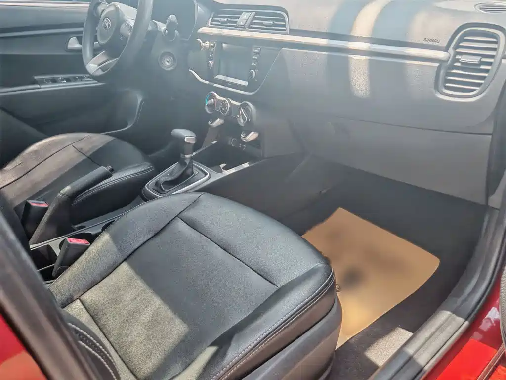 Kia K2 2018 2017 Sedan 1.4L AT GLS
