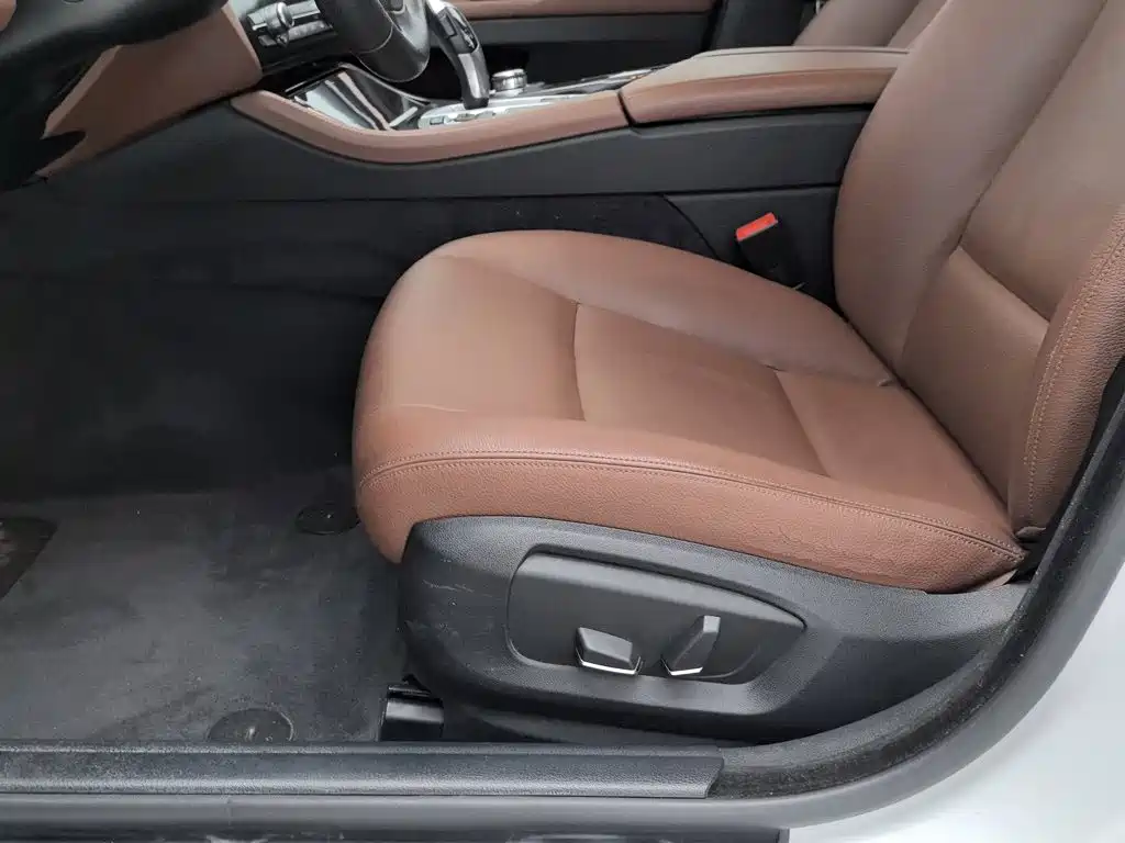 Фото 20 - BMW 5 Series (Import)