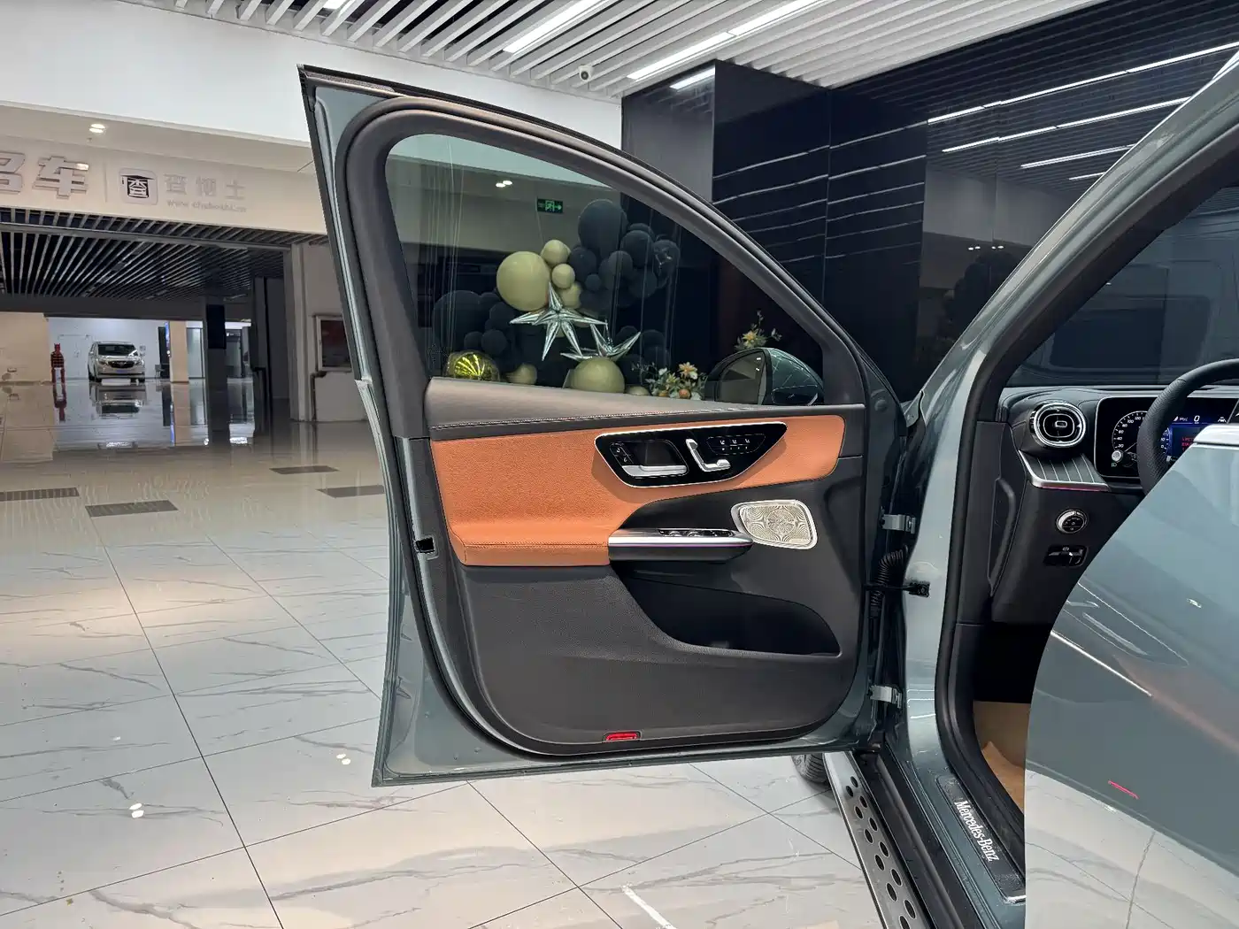 Mercedes-Benz GLC 2025 GLC 300 L 4MATIC Luxury 5-seater фото 7